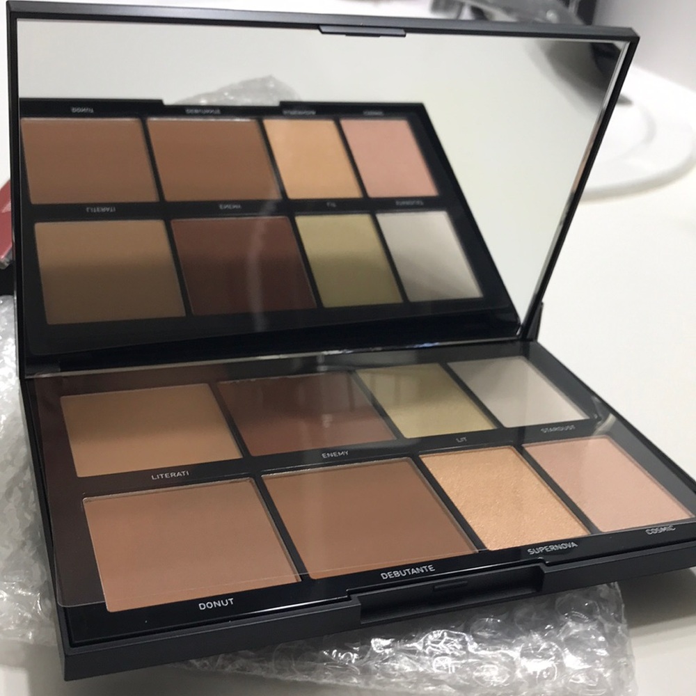 Morphe Lo-Fi sculpt and shimmer palette ❤️
